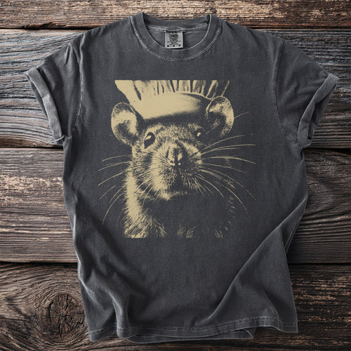 Graphic t-shirt with a close-up vintage illustration of a rat wearing a chef's hat.