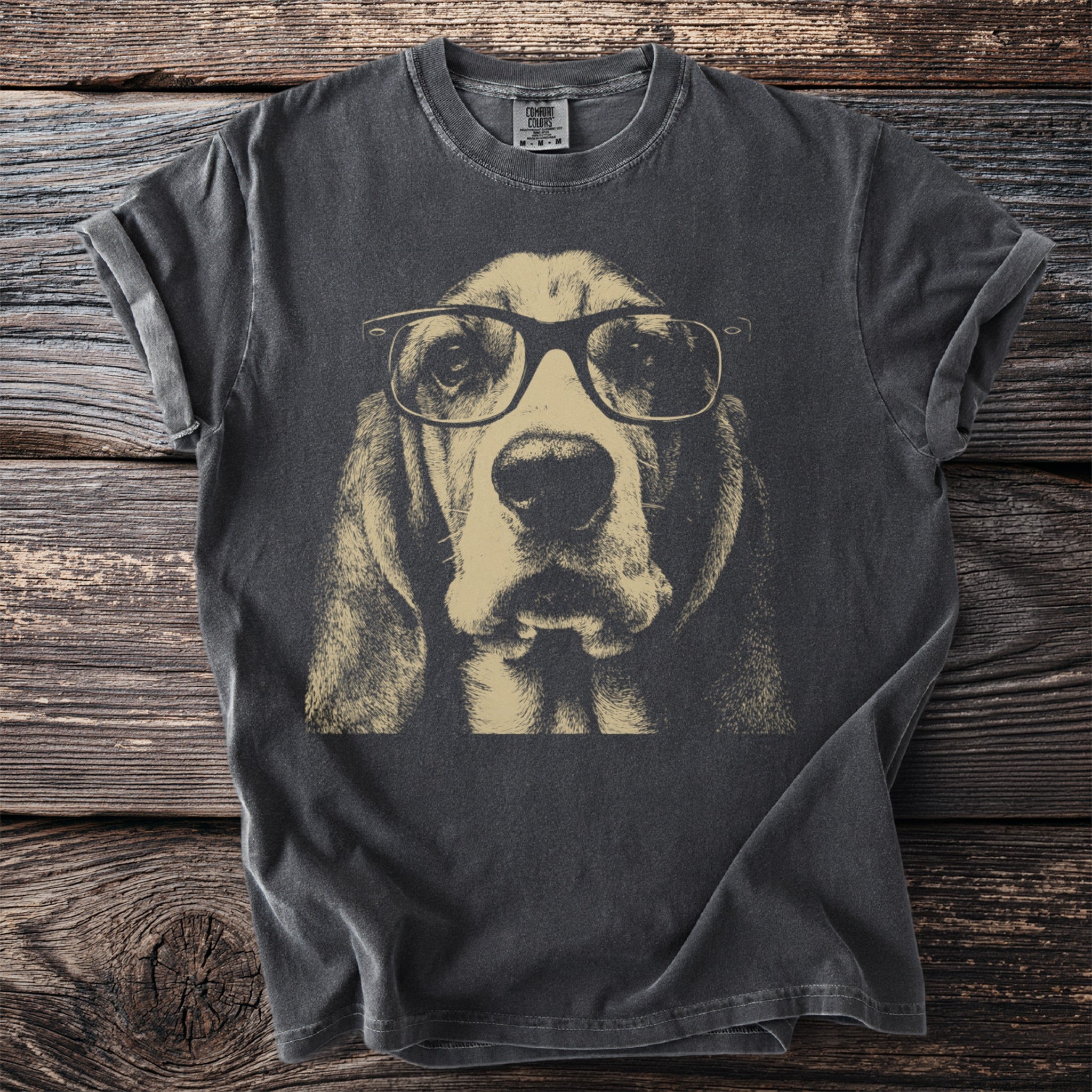 T-shirt with a graphic of a basset hound wearing glasses.