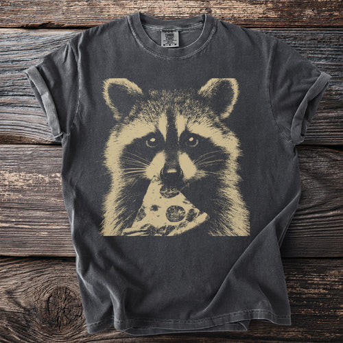 T-shirt with a graphic of a raccoon eating a slice of pizza.